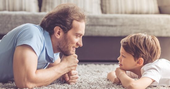 Trasforma te stesso e trasformerai il mondo. Cos’hanno in comune genitorialità e potere?