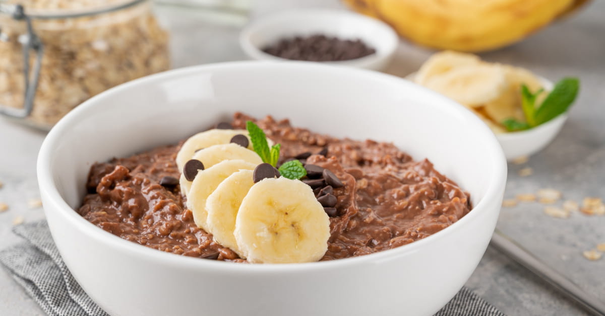 Overnight oats al cacao e crema di mandorle